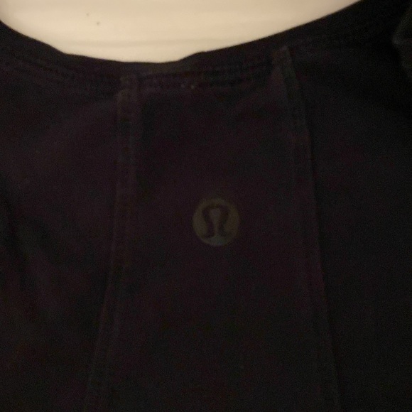 Lululemon muscle tee RARE - Picture 3 of 3